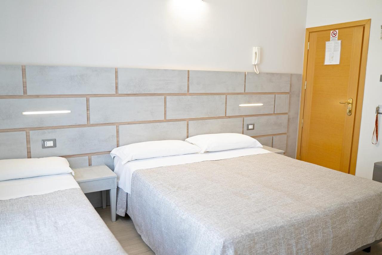 Hotel Ricci Rimini Luaran gambar
