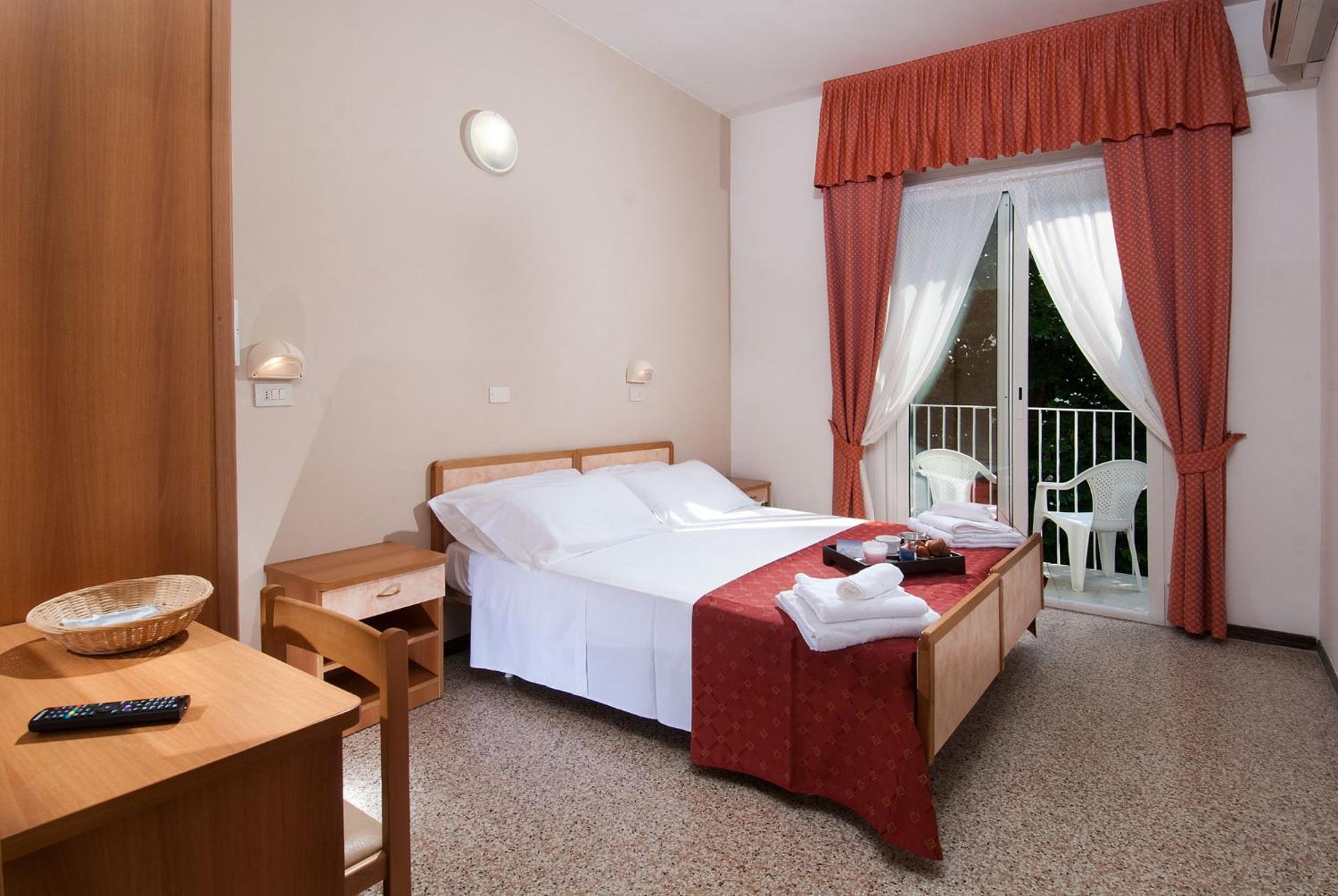 Hotel Ricci Rimini Luaran gambar