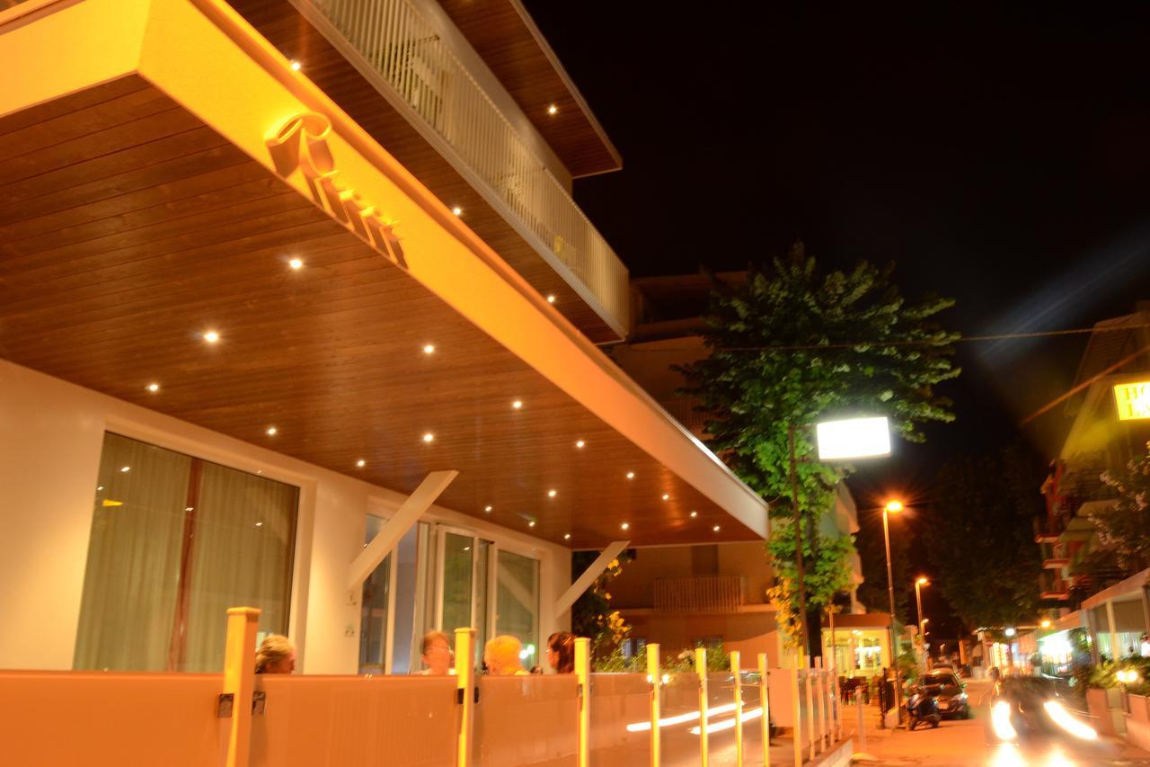 Hotel Ricci Rimini Luaran gambar